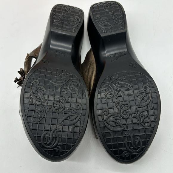 Dansko Gold Slip On Sandals with Flower EU Size 39 DAN7003A - Picture 5 of 7